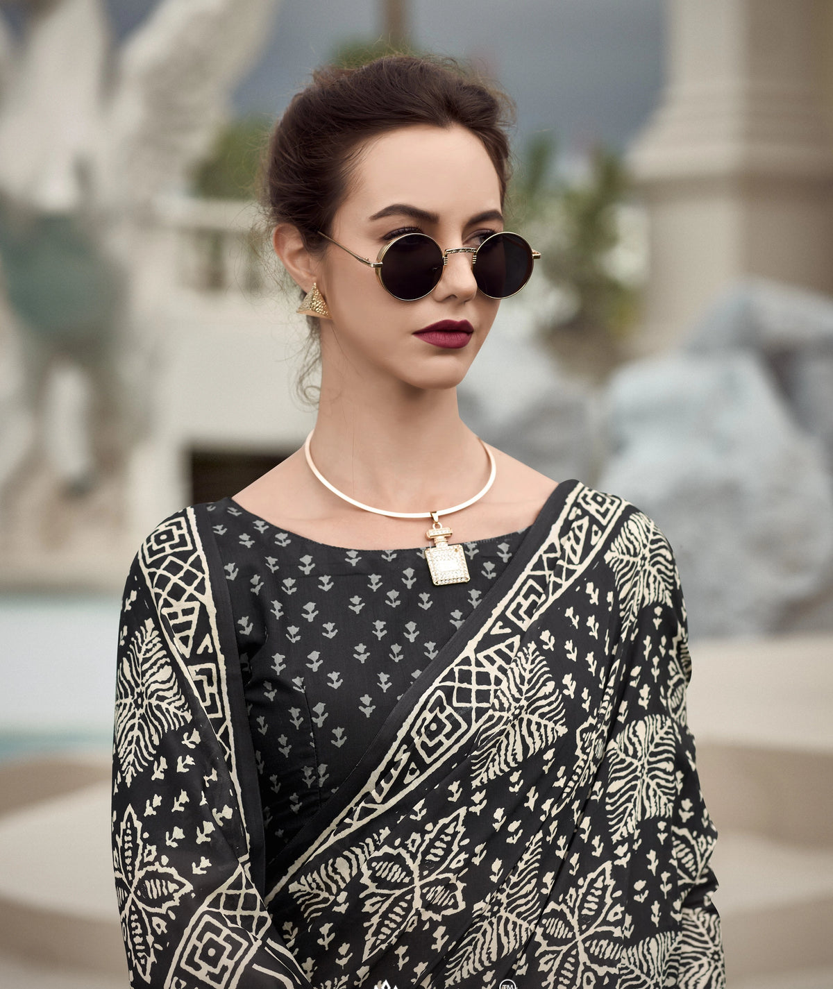 Black Pure Mul Silk Saree With Ivory Traditional Motifs