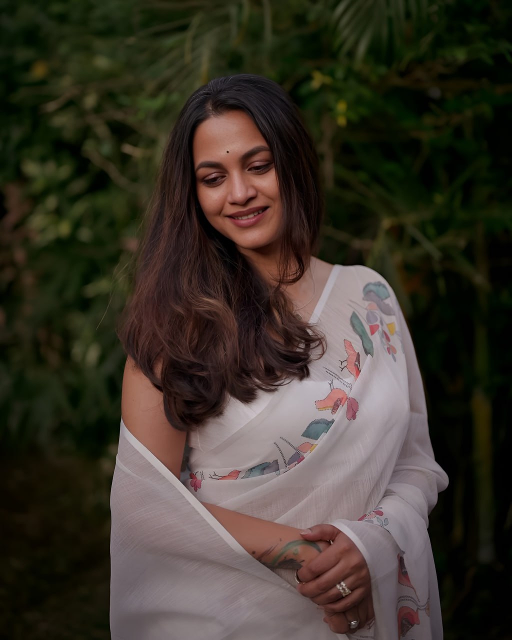 White Premium Cotton Linen Saree