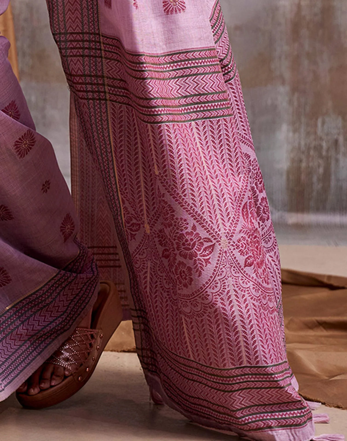 Mauve Modal Cotton Saree with Floral Motifs & Traditional Tassel Pallu