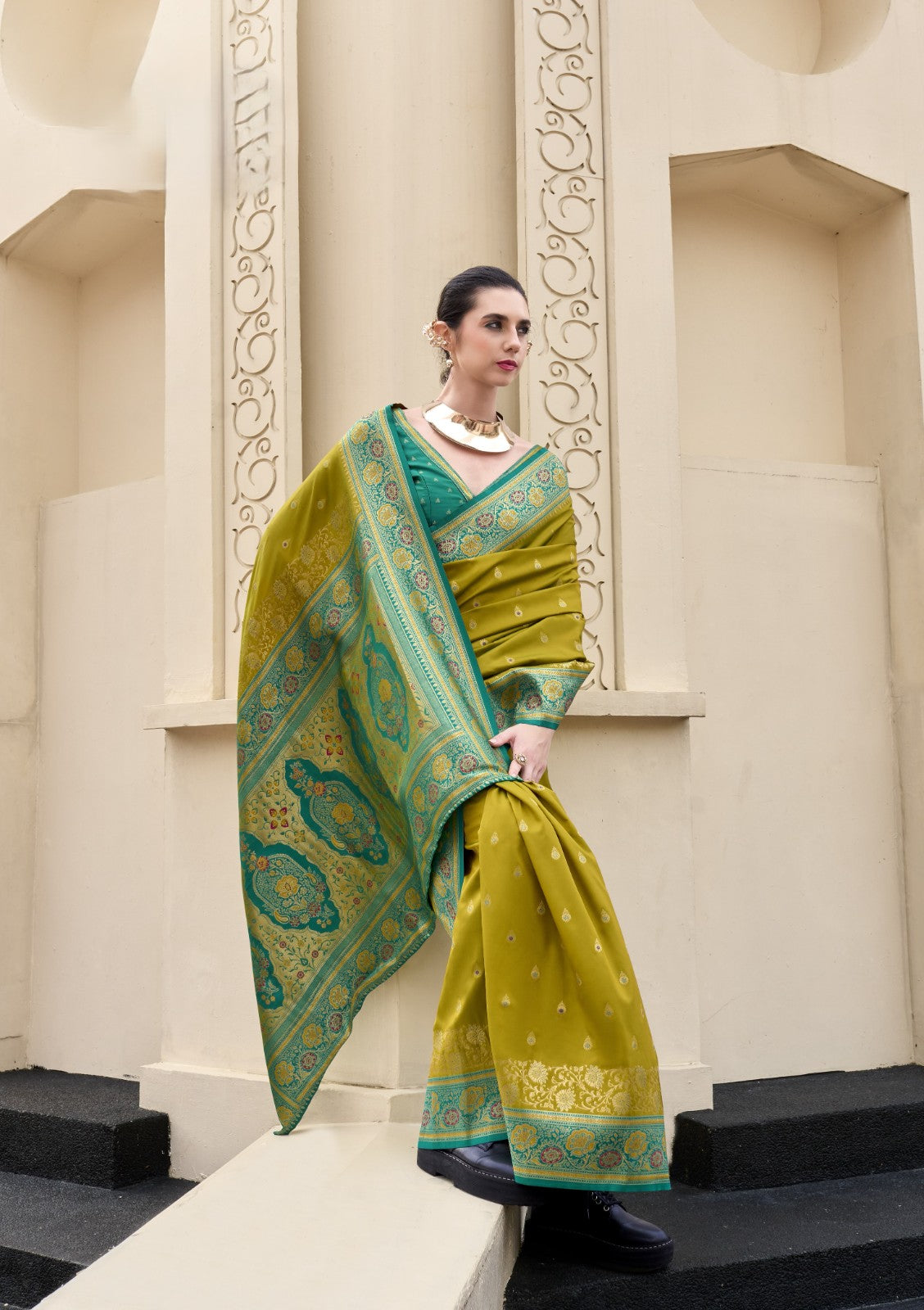 Mehendi Green Pure Soft Banarasi Silk Saree with Teal Woven Border